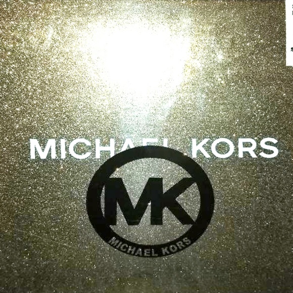 MICHAEL Michael Kors Women's Dotted Wristlet - Picture 8 of 8